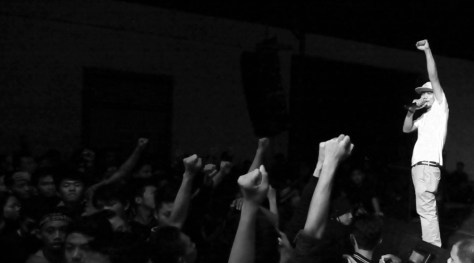 berselancar bersama zaman